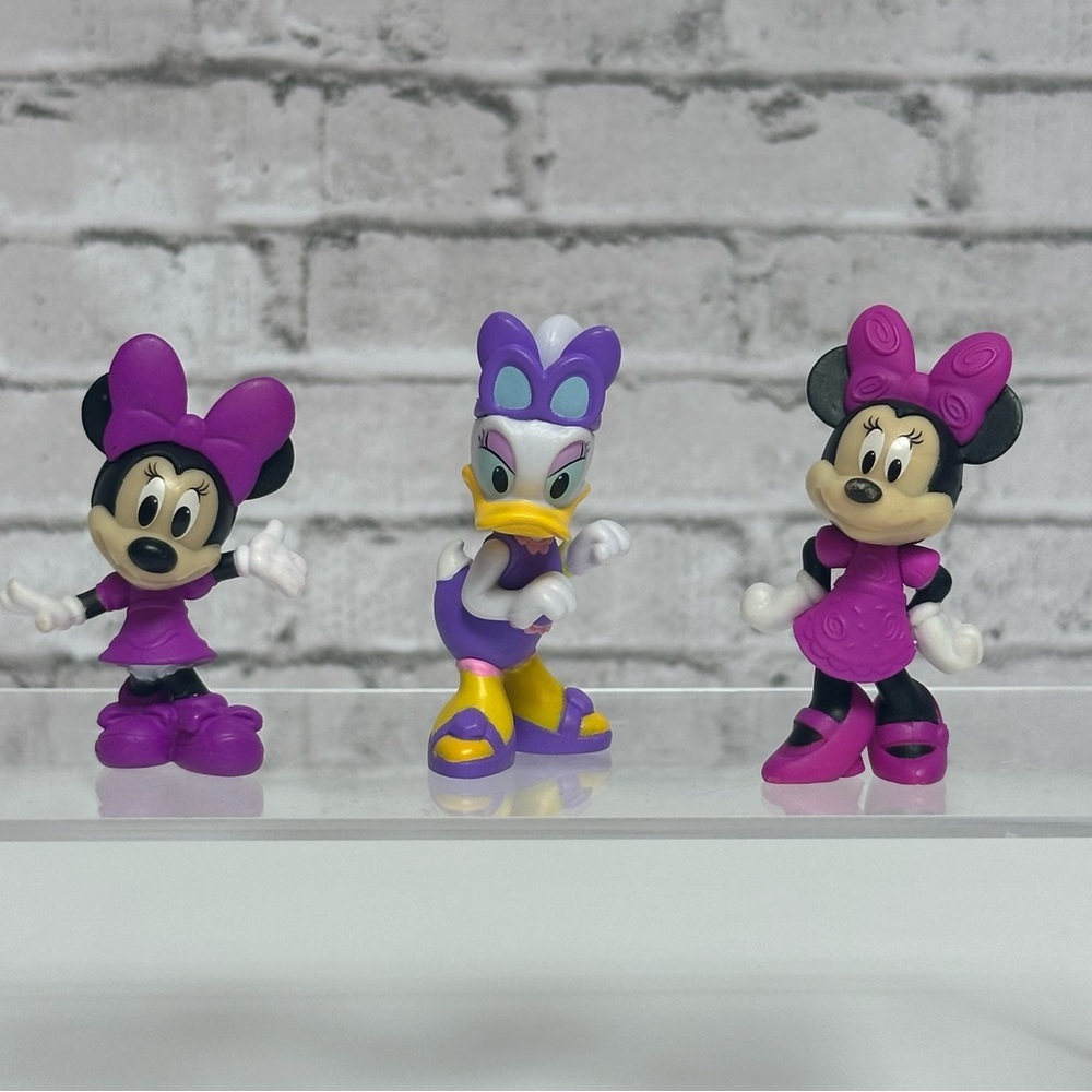 Disney Minnie Mouse Daisy Duck Figures Lot of 3 Characters 2.5in